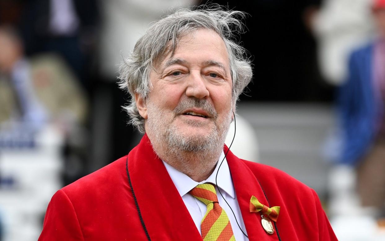 Stephen Fry was one of the members who voted in favour of letting women join