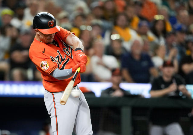 Mountcastle's hit in the 10th gives Orioles a 1-0 win over Mariners, snaps  Seattle's win streak - ABC News