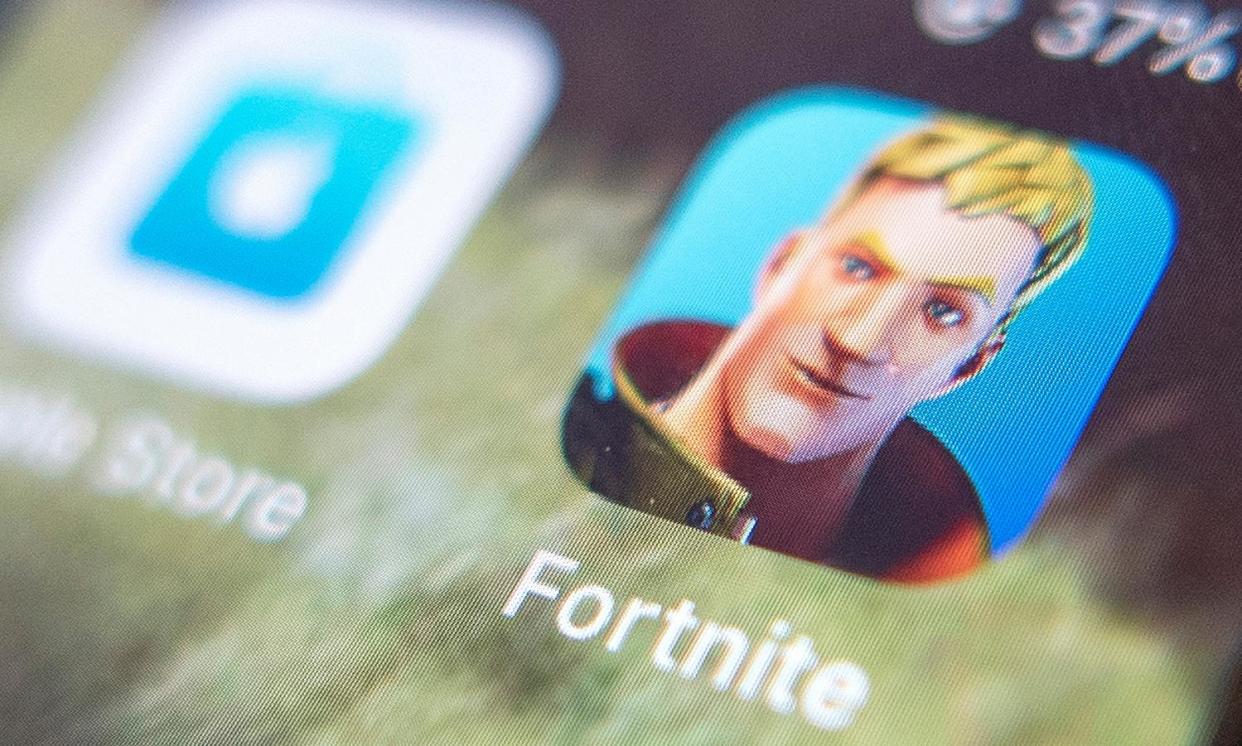 <span>In its 2024 case, Epic argues that it should be able to offer its own store in competition to Apple’s App Store and offer alternative payment options within their app in its Games Store.</span><span>Photograph: Cristóbal Herrera/EPA</span>