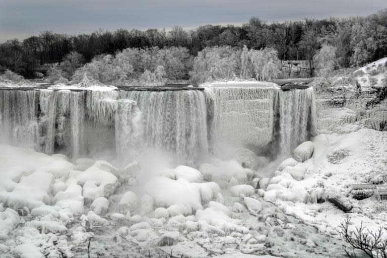 Niagara Falls turns into winter wonderland as it completely freezes over