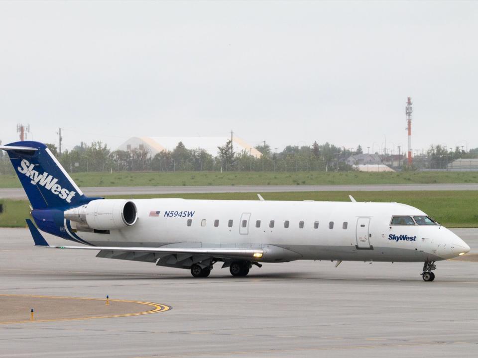 A SkyWest Airlines Bombardier CRJ200 aircraft.