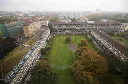 The Aylesbury Estate is seen in south London, Britain October 5, 2015. In the past decade, 50 social housing estates with 30,000 homes have been regenerated across London. REUTERS/Neil Hall