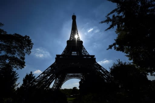 The Eiffel Tower -- closed to visitors since Wednesday afternoon -- is to reopen on Friday after workers went on strike over unacceptably �long queues at the Paris landmark