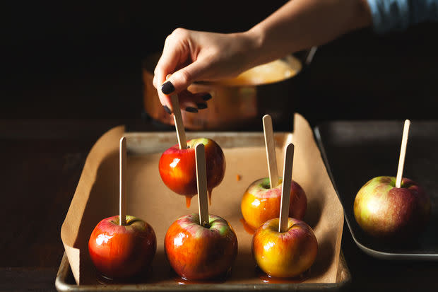 Simplest Caramel Apples