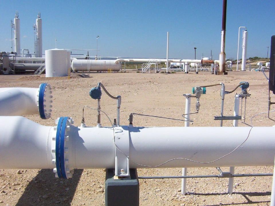 Utah-based Bluesource works with North American companies on CO2 reduction projects such as this system of pipelines used in a Carbon Capture and Storage project in West Texas, which eliminates 2 million metric tons of CO2 emissions each year. The 82 mile, 10-inch CO2 pipeline in West Texas is known as the Val Verde Pipeline. The pipeline enables the capture of CO2 from five natural gas processing plants, avoiding CO2 venting to the atmosphere. Once gathered, dehydrated and compressed, the CO2 is transported to an existing CO2 distribution system in the Permian Basin of West Texas for eventual delivery to Enhanced Oil Recovery (EOR) markets.