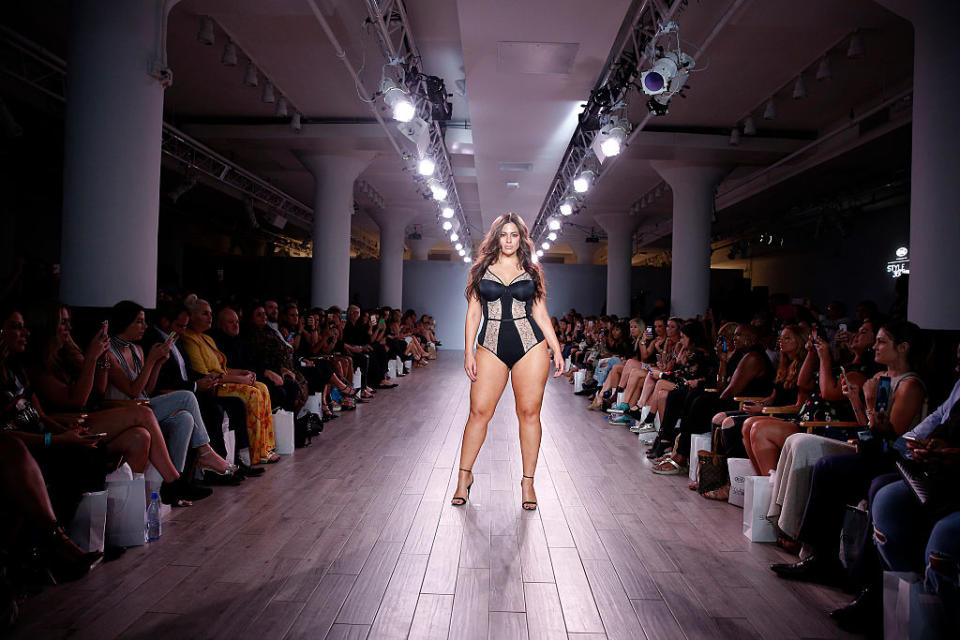 Plus-Size-Model Ashley Graham kritisiert das Dessous-Label schon lange. (Bild: Getty Images)