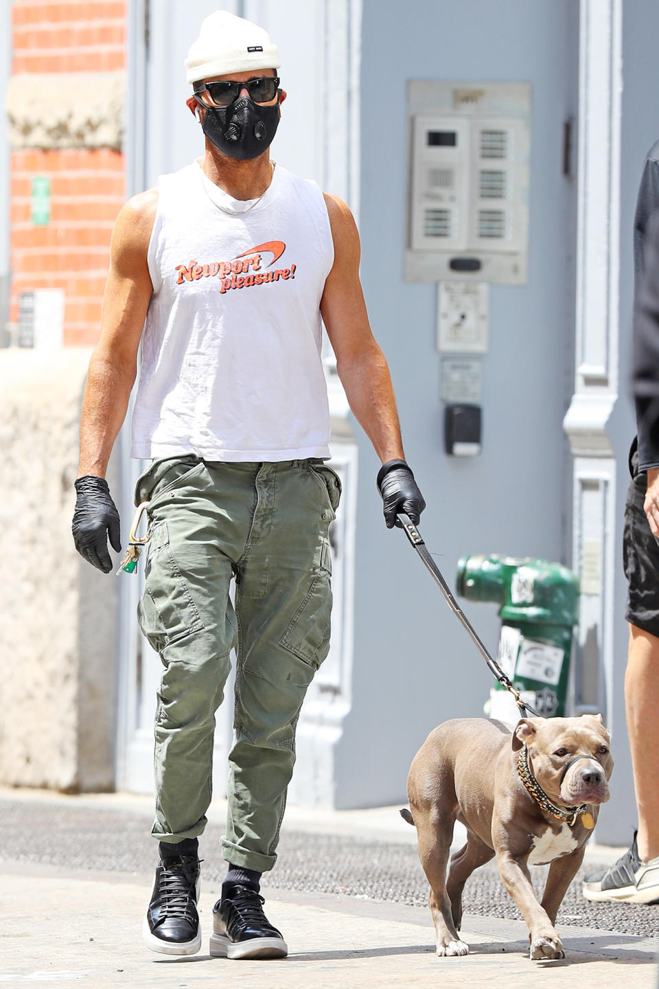 <p>Justin Theroux lets his dog lead the way during their walk in N.Y.C. on Monday.</p>