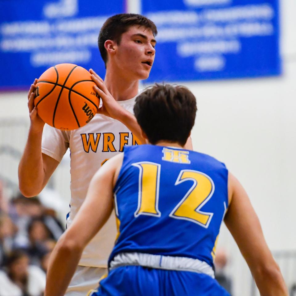 Wren's Jonathan Whysong (3) looks for a pass during the 3A Upper State finals against Travelers Rest on Saturday, Feb. 25, 2023 at Bob Jones University. 