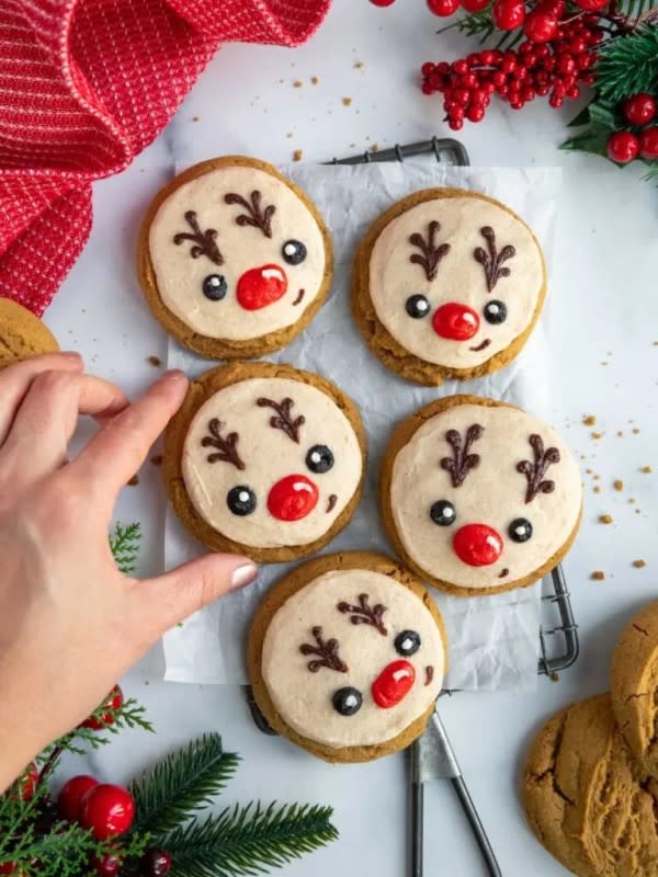 <p>Chelsweets</p><p>Leave these cute creations out for kids, Santa or Rudolph!</p><p><strong>Get the recipe: <a href="https://chelsweets.com/gingerbread-reindeer-cookies/" rel="nofollow noopener" target="_blank" data-ylk="slk:Gingerbread Reindeer Cookies;elm:context_link;itc:0;sec:content-canvas" class="link ">Gingerbread Reindeer Cookies</a></strong></p>