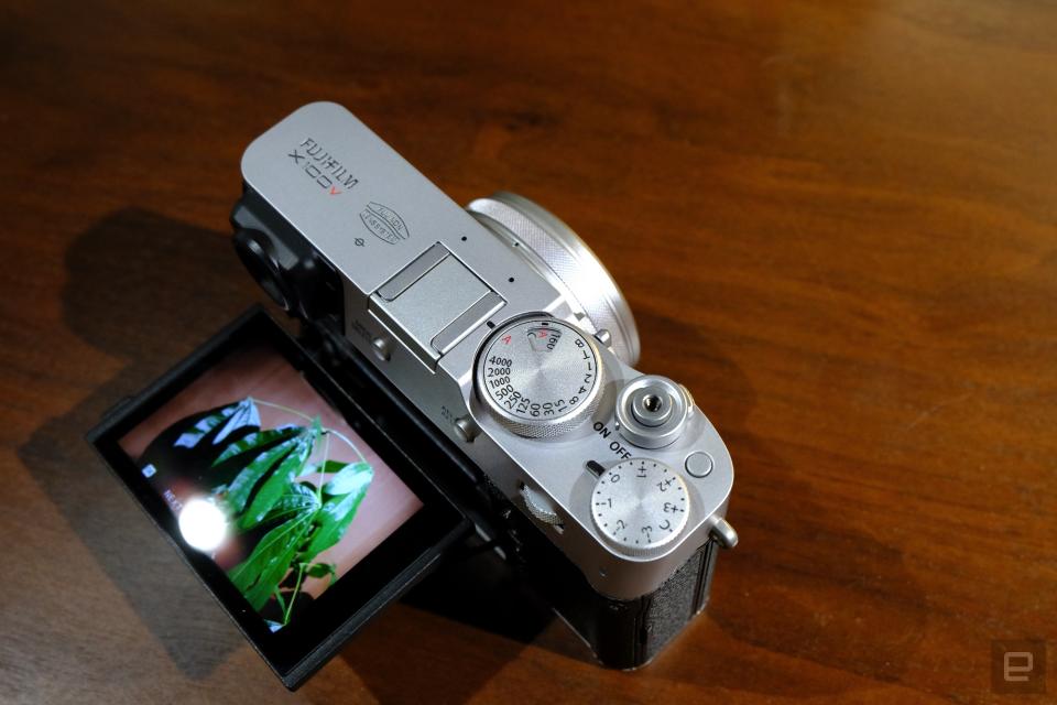 Fujifilm X100V