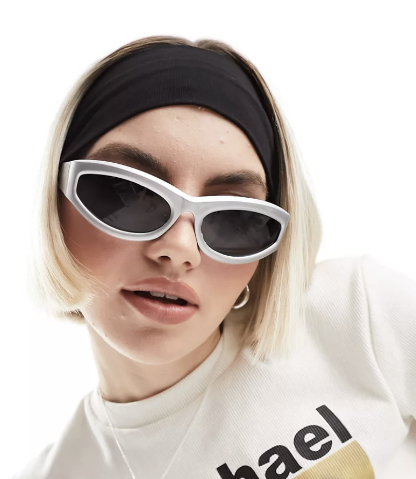 Les lunettes de soleil aregentées Asos 