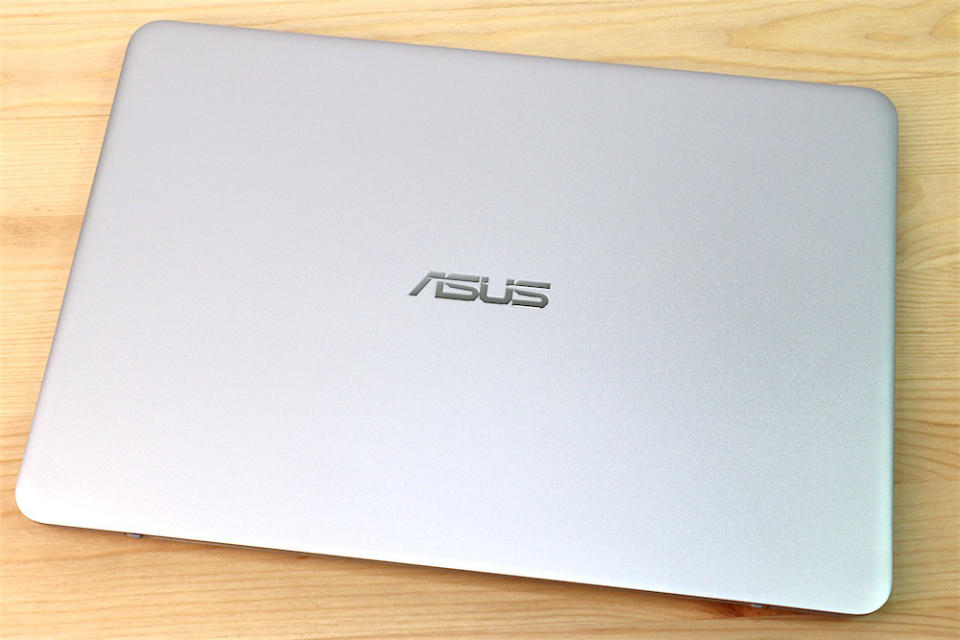 ASUS UX305LA 漂亮有型商務筆電 工作效能超給力