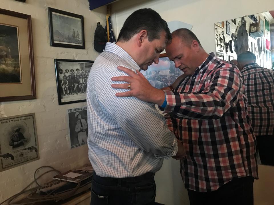 Sen. Ted Cruz with a supporter