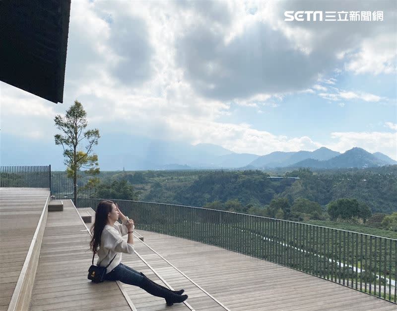 鹿篙咖啡莊園的觀景平台。（圖／IG ＠geoiis 授權提供）