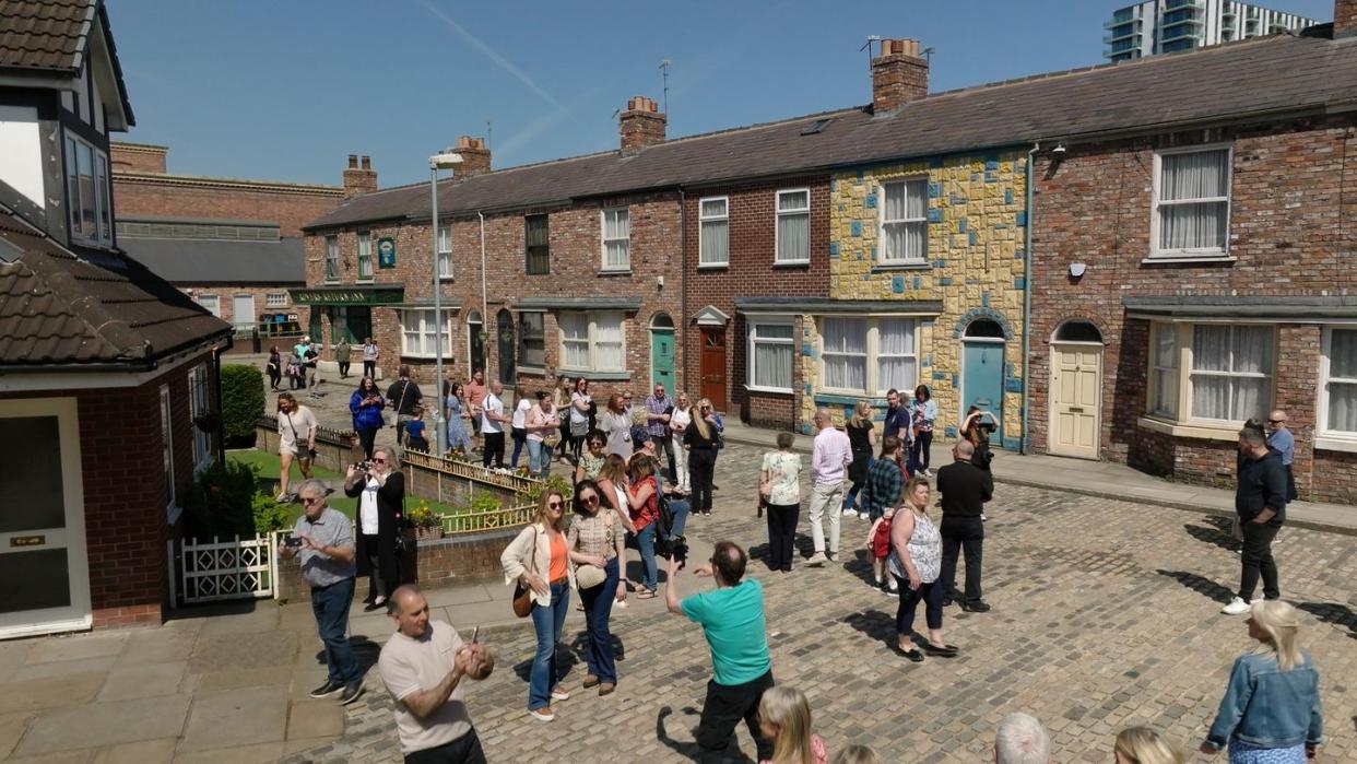 coronation street and emmerdale all star summer tours