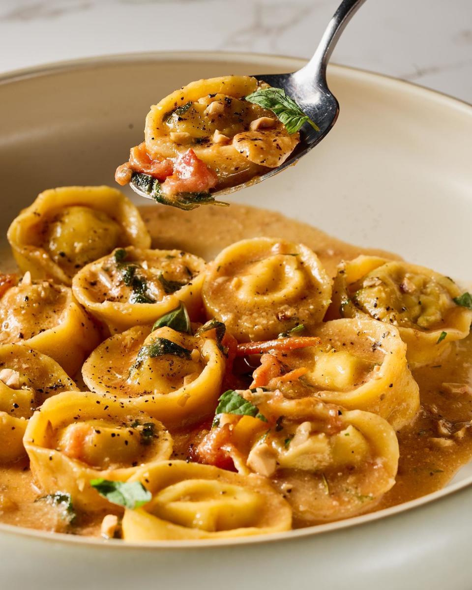 GOODDAM - Plate of pasta