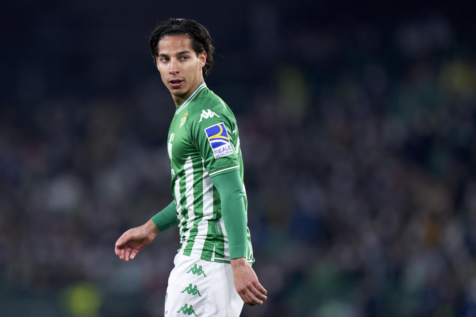 Diego Lainez durante un partido de Liga con el Betis. (Mateo Villalba/Quality Sport Images/Getty Images)