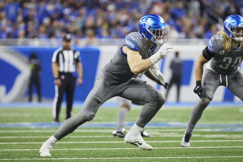 Detroit Lions defensive end Aidan Hutchinson (97) rushes against the Minnesota Vikings.