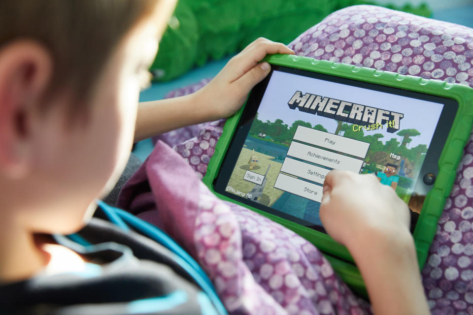 A pocos días de haberse lanzado el juego de prueba en Estados Unidos, Minecraft Earth, ya contaba con millones de descargas. El juego de realidad aumentada ya cautiva a muchos. (Foto: Georg Wendt/ Getty Images)