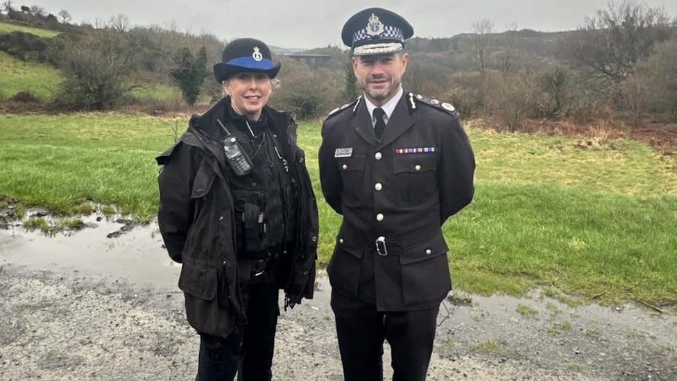 PCSO Debbie Hollinson and Acting Chief Constable Jim Colwell