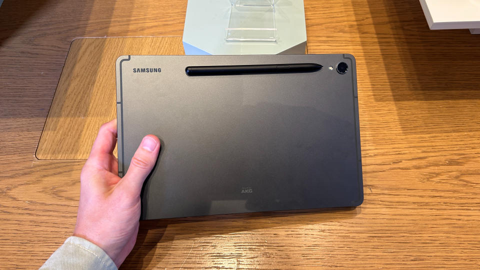 Samsung Galaxy Tab S9 in graphite