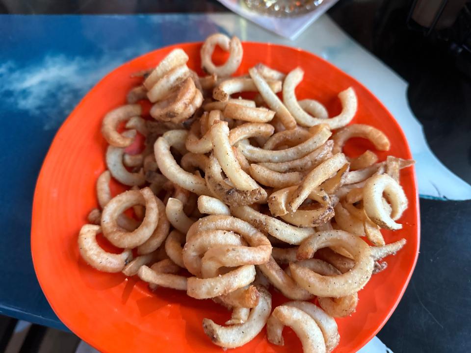 Hooters curly fries 