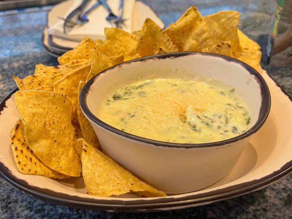 spinach and artichoke dip at landshark