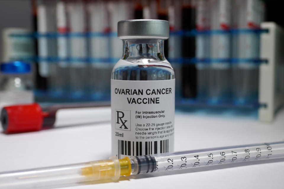 La <a href="https://stm.sciencemag.org/content/10/436/eaao5931" rel="nofollow noopener" target="_blank" data-ylk="slk:vacuna" class="link ">vacuna</a> contra el cáncer de ovario todavía está en investigación. (Foto: Getty)