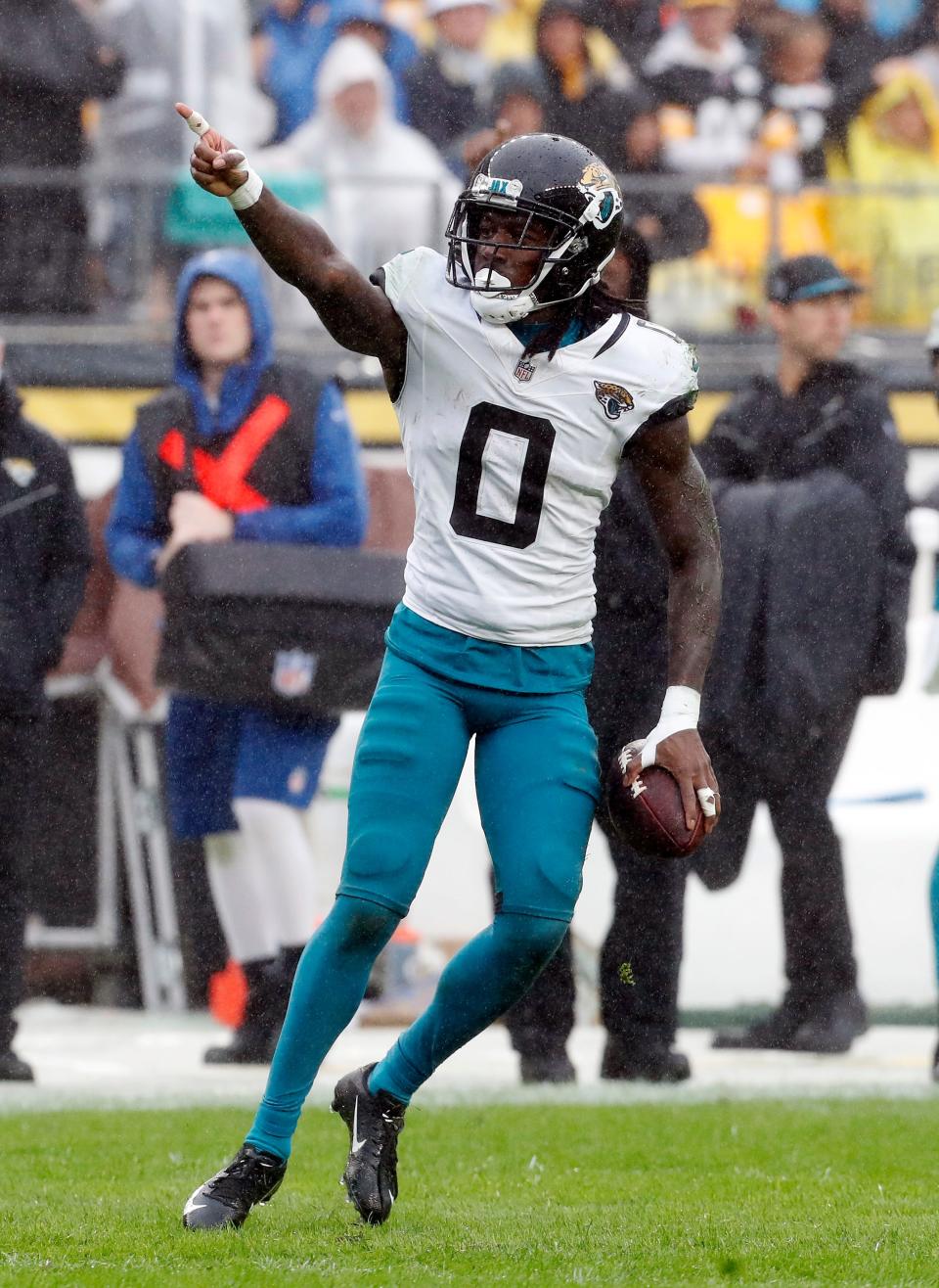 Jacksonville Jaguars receiver Calvin Ridley (0) will be an interesting offseason call for general manager Trent Baalke, who could opt to sign him to a long-term contract or put the franchise tag on him to keep Ridley around for at least the 2024 season.