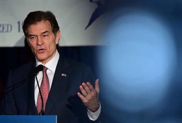 PHOTO: Republican U.S. Senate candidate Dr. Mehmet Oz holds an event with Nikki Haley on October 26, 2022 in Harrisburg, Pennsylvania.  (Mark Makela/Getty Images)