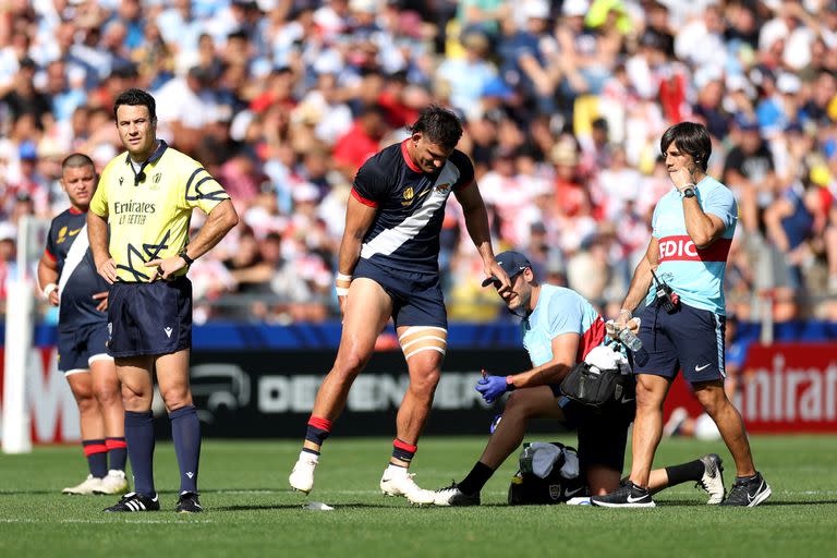 Pablo Matera se lesionó su pierna derecha y tuvo que abandonar el campo de juego