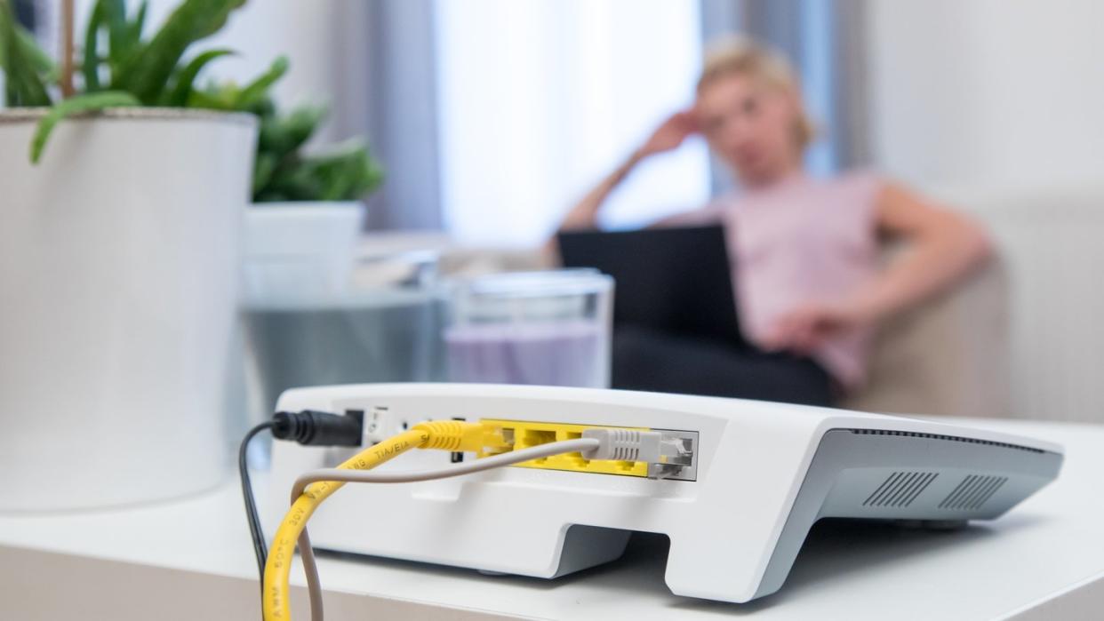 Router gehören zu den unterschätzten Hausgeräten. Die kleinen Elektronikboxen leisten viel für Internetanschluss und Heimnetzwerk. Foto: Christin Klose/dpa-tmn