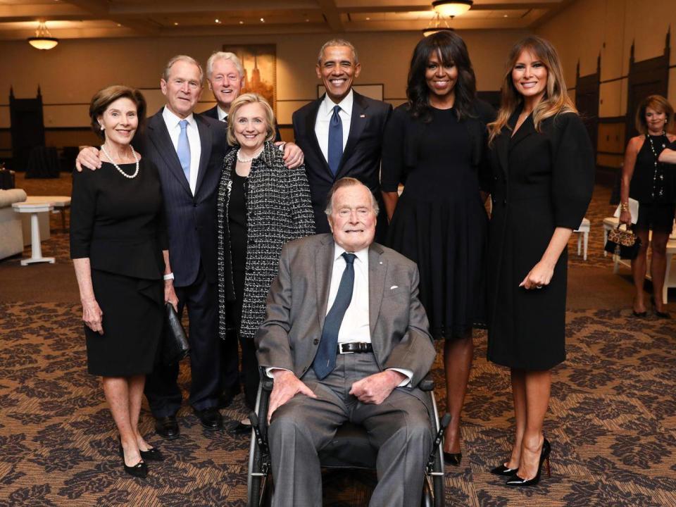 George HW Bush with fellow former US presidents and first ladies in 2017 (Getty)