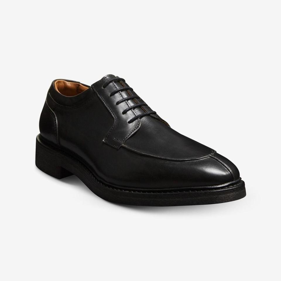 <p><a href="https://go.redirectingat.com?id=74968X1596630&url=https%3A%2F%2Fwww.allenedmonds.com%2Fproduct%2Fmens-denali-split-toe-derby-3028227&sref=https%3A%2F%2Fwww.menshealth.com%2Fstyle%2Fg27102616%2Fbest-tuxedo-shoes%2F" rel="nofollow noopener" target="_blank" data-ylk="slk:Shop Now;elm:context_link;itc:0;sec:content-canvas" class="link ">Shop Now</a></p><p>Denali Split-toe Derby</p><p>allenedmonds.com</p><p>$395.00</p>