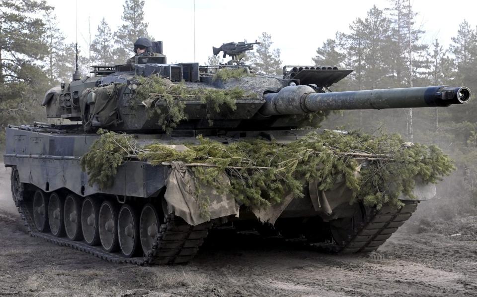 germany leopard 2 tank ukraine - HEIKKI SAUKKOMAA/Lehtikuva/AFP via Getty Images