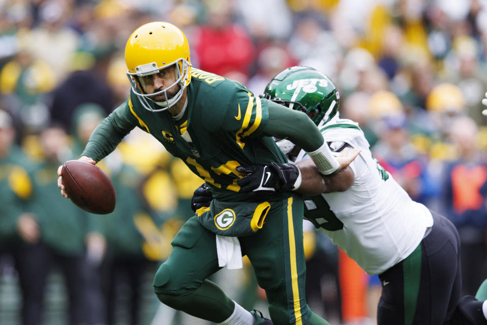 Quinnen Williams kept constant pressure on Aaron Rodgers Sunday as the Jets beat the Packers.  (Jeff Hanisch/Reuters)