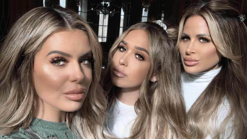 <p>Kim Zolciak-Biermann‘s daughters are catching major flak after her daughter joked about getting a family discount on plastic surgery. Brielle Biermann, 22, shared a photo with her mom and little sister, 17-year-old Ariana, and the three ladies look identical. “We went to the plastic surgeon and asked for the 3 for 1 special,” Brielle wrote. Fans apparently […]</p> <p>The post <a rel="nofollow noopener" href="https://theblast.com/kim-zolciak-brielle-plastic-surgery-post/" target="_blank" data-ylk="slk:Kim Zolciak’s Daughter Under Fire for Joking About ‘3 For 1’ Plastic Surgery Special;elm:context_link;itc:0;sec:content-canvas" class="link ">Kim Zolciak’s Daughter Under Fire for Joking About ‘3 For 1’ Plastic Surgery Special</a> appeared first on <a rel="nofollow noopener" href="https://theblast.com" target="_blank" data-ylk="slk:The Blast;elm:context_link;itc:0;sec:content-canvas" class="link ">The Blast</a>.</p>