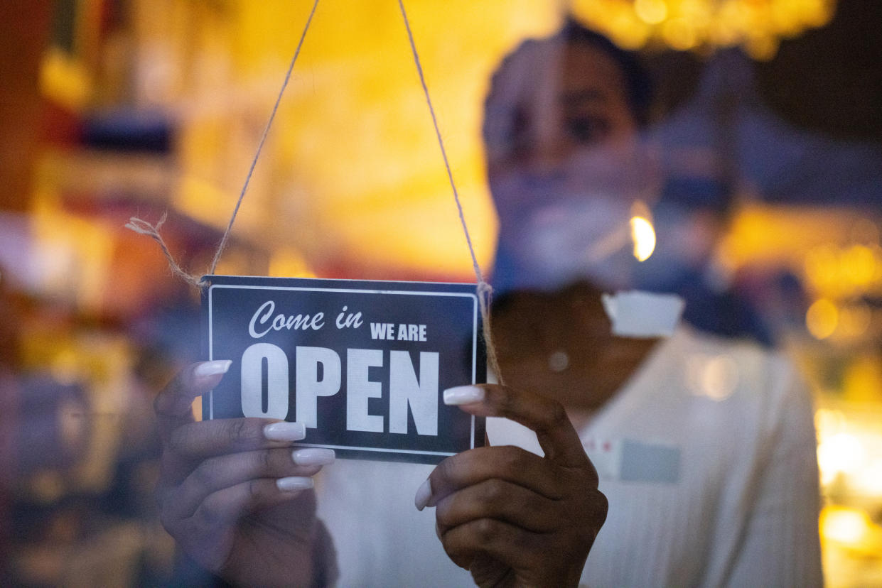 A Former Check-Cashing Location Is Now ‘In The Black,’ A Vibrant Storefront Helping The Bay Area’s Black Entrepreneurs Thrive | Photo: Luis Alvarez via Getty Images