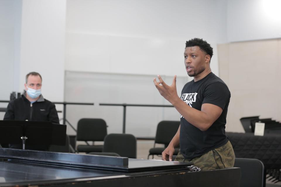 Emorja Roberson conducts a rehearsal for his oratorio, "BE-SPOKEN," which will be performed April 30, 2022, at the University of Notre Dame's DeBartolo Performing Arts Center as the presentation of his doctoral degree recital in the university's sacred music program.