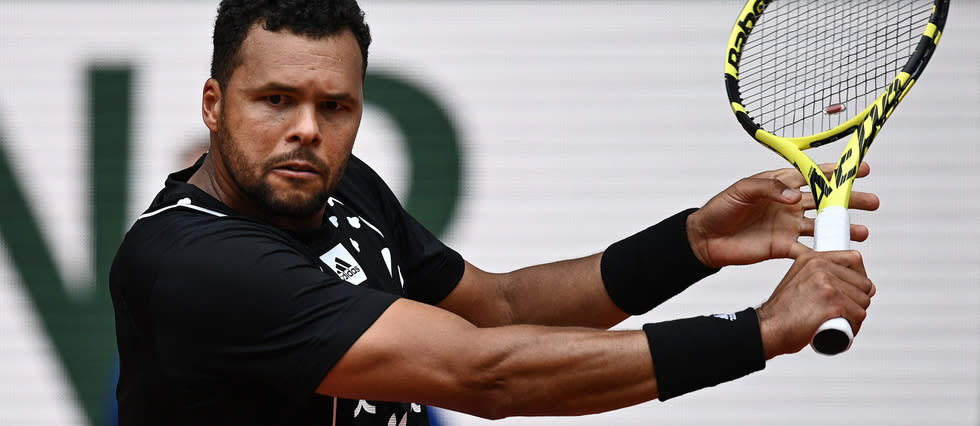 Jo-Wilfried Tsonga prendra sa retraite à l'issue du tournoi de Roland-Garros. Il doit normalement participer au tournoi en double avec Richard Gasquet.
