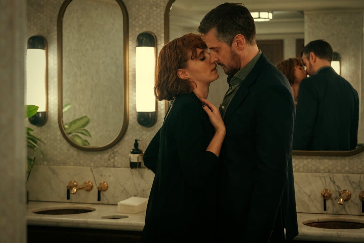 Charlie Murphy and Richard Armitage embrace in ‘Obsession’ (Ana Blumenkron/Netflix)
