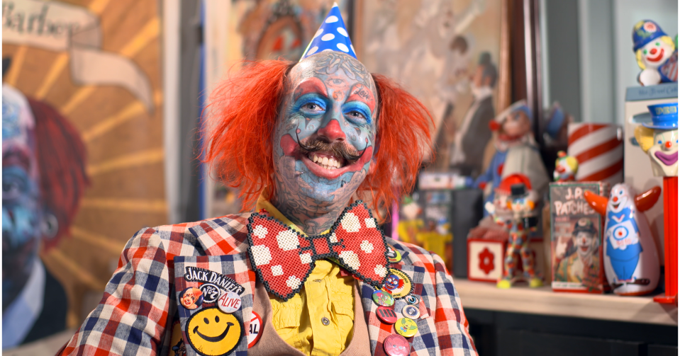 Richie the Barber is the closest there is to a real-life clown. (Photo: Yahoo Lifestyle)