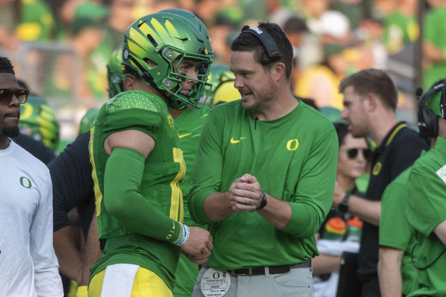 Pac-12 football Week 10 score predictions, odds: Will Oregon Ducks rout  Colorado? 