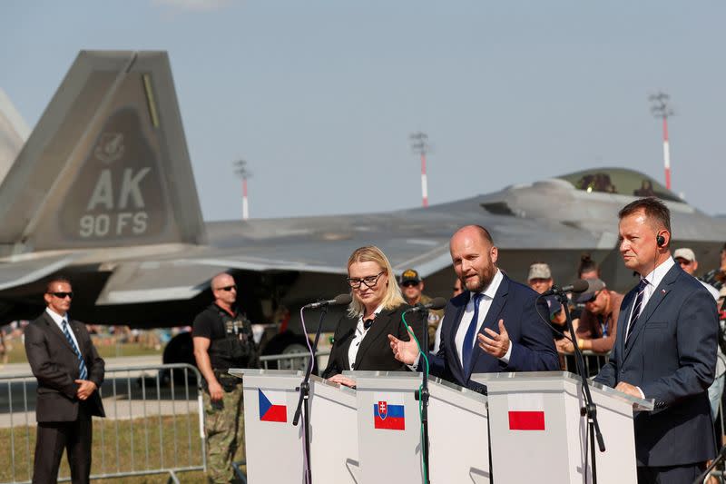 Slovak, Czech and Polish defence ministers meet at Malacky Air Base