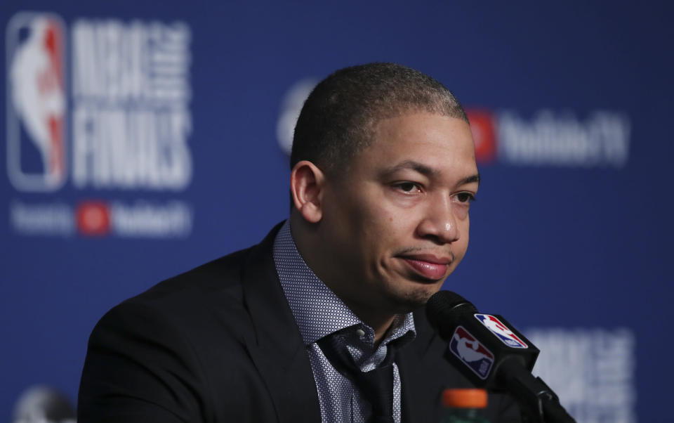 Tyronn Lue Lakers.