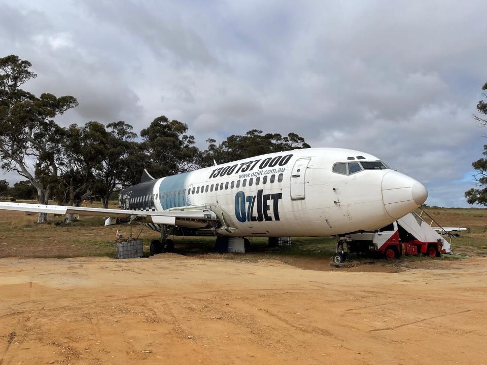 Mary and Andrew Cotterell's 737-200 Airbnb.