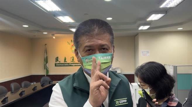 台南市議會民進黨團總召林志展說，整起槍擊案真相，檢警還沒查出事實，就有人在媒體帶風向，有失公正。（曹婷婷攝）