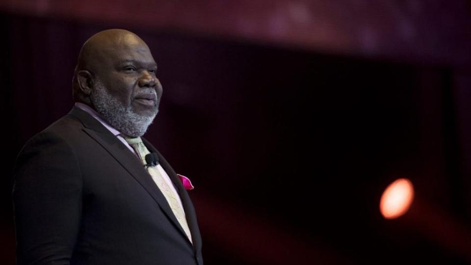 Bishop T.D. Jakes speaks during the MegaFest “Women Thou Art Loosed” closing session at Kay Bailey Hutchison Convention Center on July 1, 2017 in Dallas, Texas. (Photo by Cooper Neill/Getty Images for MegaFest 2017)