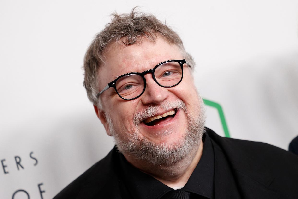 El cineasta mexicano Guillermo del Toro llega a la 34ª Entrega Anual de los Premios del Sindicato de Productores (PGA) en el Beverly Hilton de Beverly Hills, California, el 25 de febrero de 2023. (Foto de Michael Tran/AFP) (Foto de MICHAEL TRAN/AFP vía Getty Images)