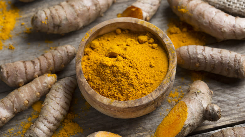 Whole and powdered turmeric